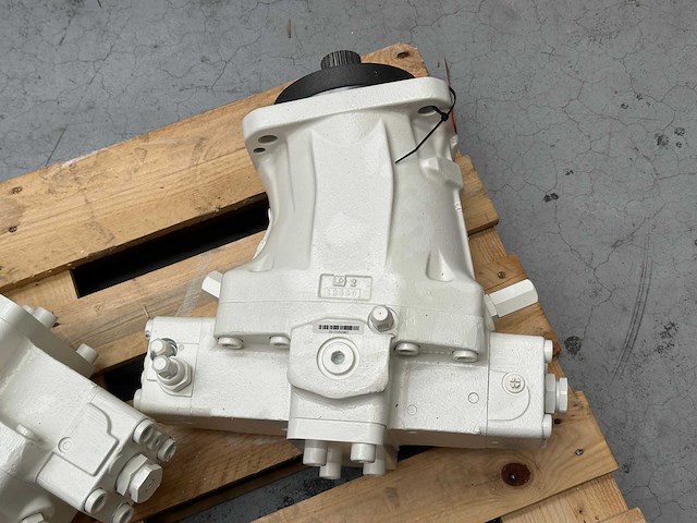 Rexroth - a6vm 250hd3d/63w axial piston motor (2x) - afbeelding 8 van  8