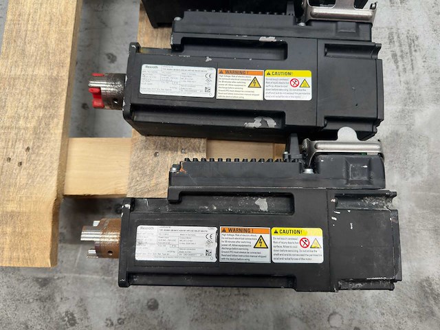 Rexroth - ksm01.2b-041c - indradrive mi servo motor (4x) - afbeelding 5 van  8