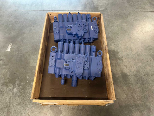 Rexroth - mh2wh 22 b03f1x/006l3m11 (r901012398) - hydraulisch ventielblok / stuurventiel (2x) - afbeelding 9 van  9