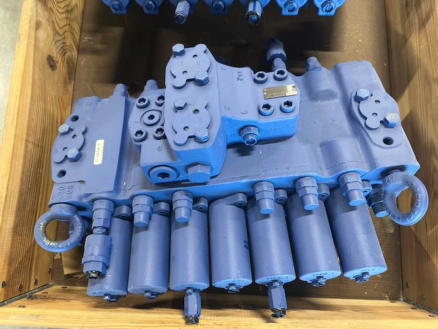 Rexroth - mh2wh 22 b03f1x/006l3m11 (r901012398) - hydraulisch ventielblok / stuurventiel (2x) - afbeelding 5 van  9