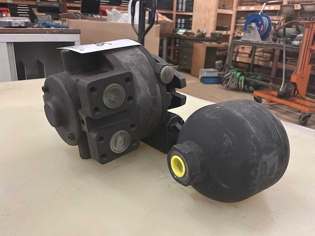 Rexroth a10vso hydromotor met drukbuffer - afbeelding 4 van  7