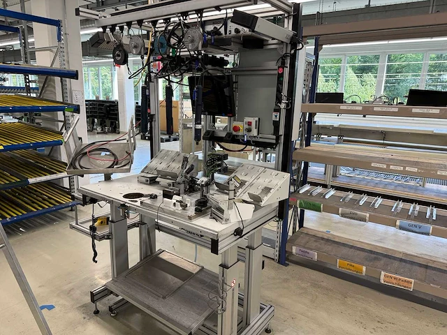 Rexroth bosch - hoog/laag werkstation met puc exact moment schroevendraaiers - werkbank - afbeelding 1 van  10