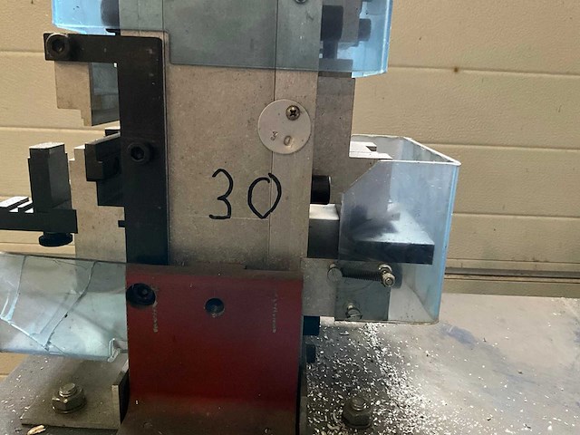 Reynaers pneumatische stansmachines - afbeelding 4 van  7