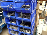 Reynaers, vbh, gb partij diverse sluitwerk onderdelen en raamgrepen - afbeelding 18 van  41