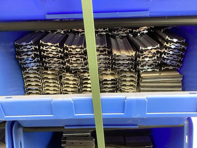 Reynaers, vbh, gb partij diverse sluitwerk onderdelen en raamgrepen - afbeelding 22 van  41