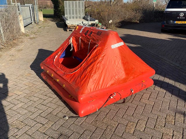 Rfd reddingsvlot (afgekeurd ,speelobject) - afbeelding 2 van  9