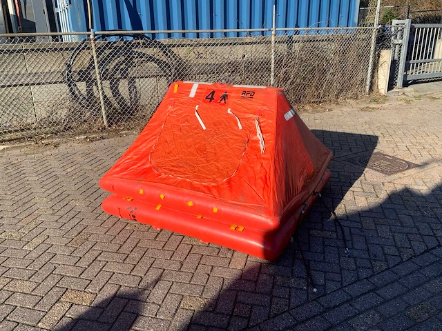 Rfd reddingsvlot (afgekeurd ,speelobject) - afbeelding 5 van  9