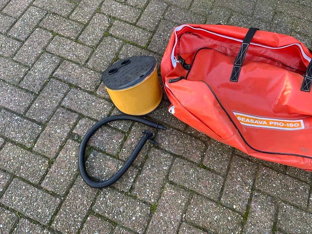 Rfd reddingsvlot (afgekeurd ,speelobject) - afbeelding 8 van  9