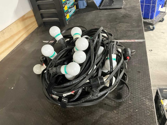 Rgb prikkabel (3x) - afbeelding 1 van  2