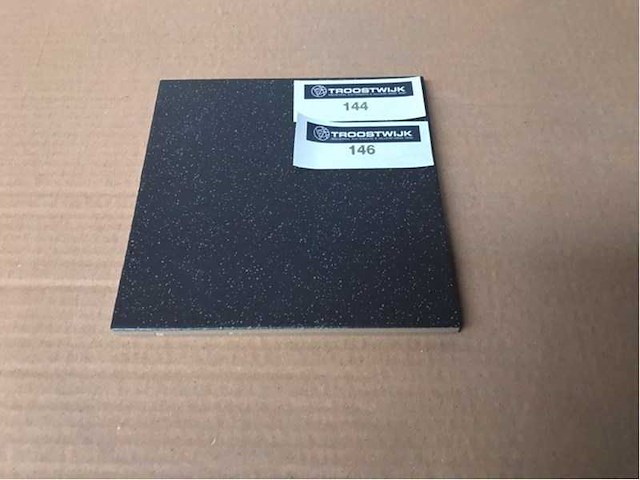 Rhein zwart mat 15x15 cm tegel 45 m² - afbeelding 1 van  3
