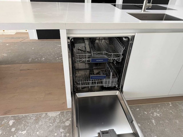 Rhijnart - keuken met miele/siemens apparatuur - afbeelding 19 van  33