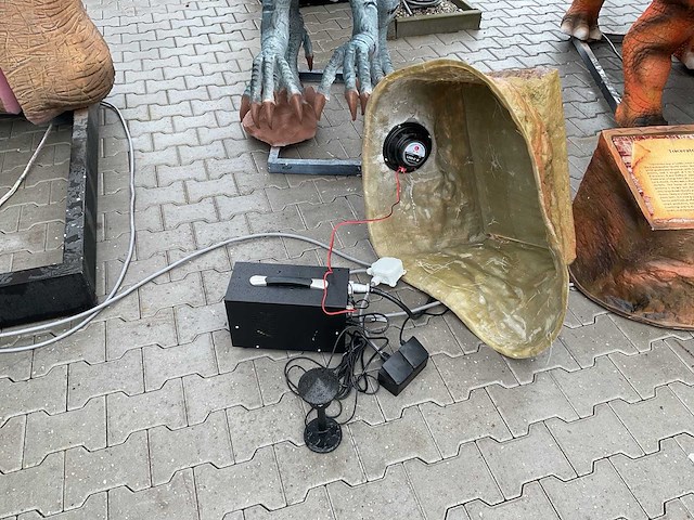 Rhino-coss-dino - rad-025 - dinosaurus velociraptor 3 meter - afbeelding 8 van  8