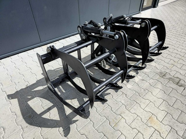Rhino-cross - hydraulische 72'' forkgrapple voor gras - hd72fggr - voorzetapparatuur - afbeelding 1 van  2