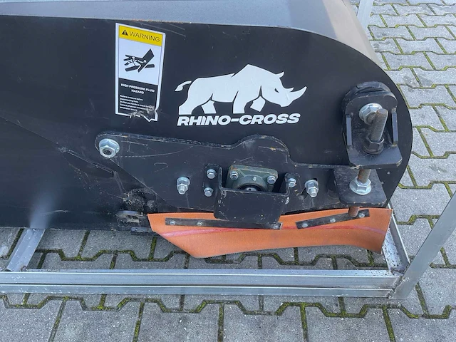 Rhino-cross 72” rotary skid steer broom voorzetapparatuur - afbeelding 14 van  14