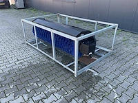 Rhino-cross angle skid steer broom voorzetapparatuur