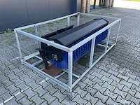 Rhino-cross angle skid steer broom voorzetapparatuur - afbeelding 12 van  13