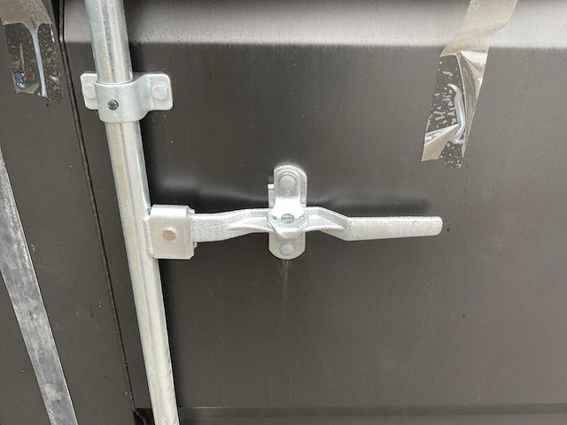 Rhino-cross-containers 12ft mini container met deur en raam - afbeelding 4 van  17