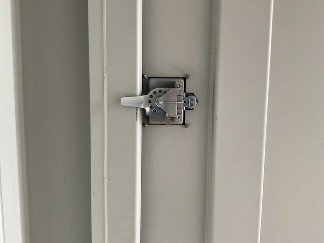 Rhino-cross-containers 14ft mini container met deur en raam - afbeelding 10 van  20