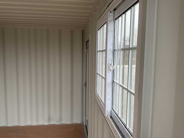 Rhino-cross-containers 14ft mini container met deur en raam - afbeelding 11 van  18