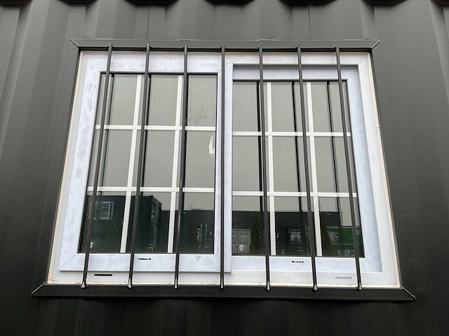 Rhino-cross-containers 16ft mini container met deur en raam - afbeelding 15 van  19