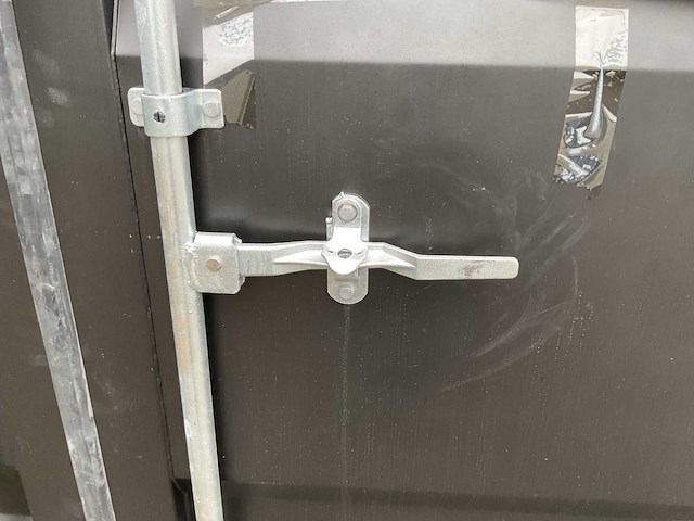 Rhino-cross-containers 20ft mini container met deur en raam - afbeelding 15 van  22