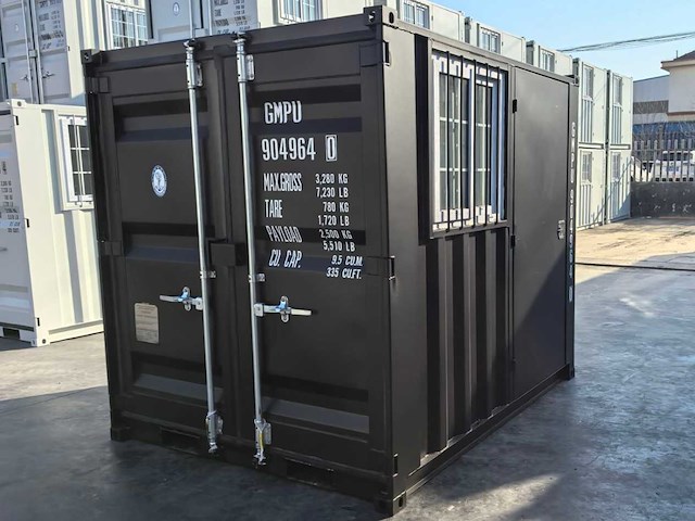 Rhino-cross-containers 7ft mini container met deur en raam - afbeelding 1 van  7
