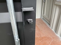 Rhino-cross-containers 7ft mini container met deur en raam - afbeelding 4 van  6