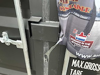 Rhino-cross-containers 7ft mini container met deur en raam - afbeelding 7 van  22