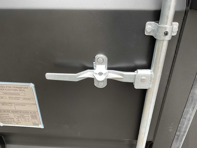 Rhino-cross-containers 8ft mini container met deur en raam - afbeelding 16 van  22