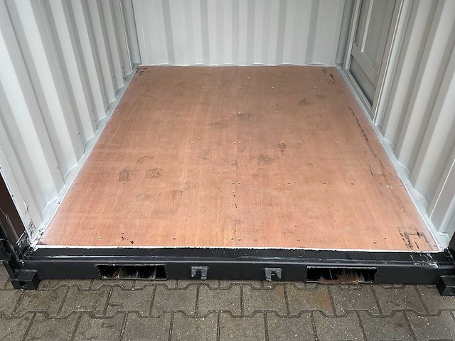Rhino-cross-containers 8ft mini container met deur en raam - afbeelding 4 van  23