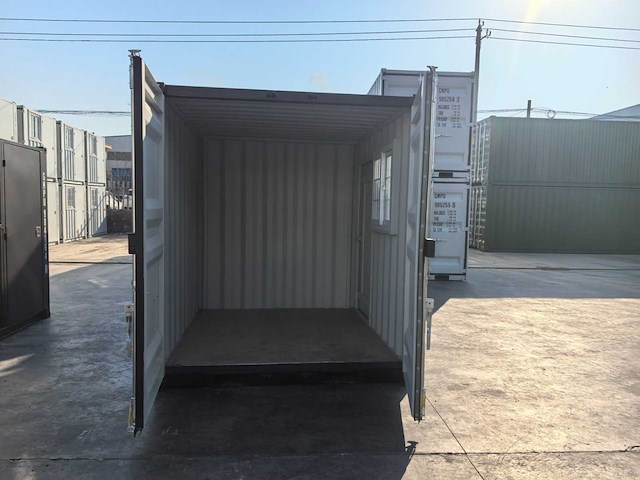 Rhino-cross-containers 9ft mini container met deur en raam - afbeelding 4 van  4