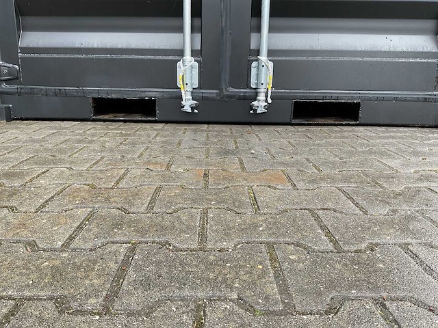 Rhino-cross-containers 9ft mini container met deur en raam - afbeelding 8 van  21