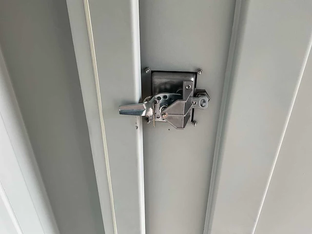 Rhino-cross-containers 9ft mini container met deur en raam - afbeelding 11 van  21