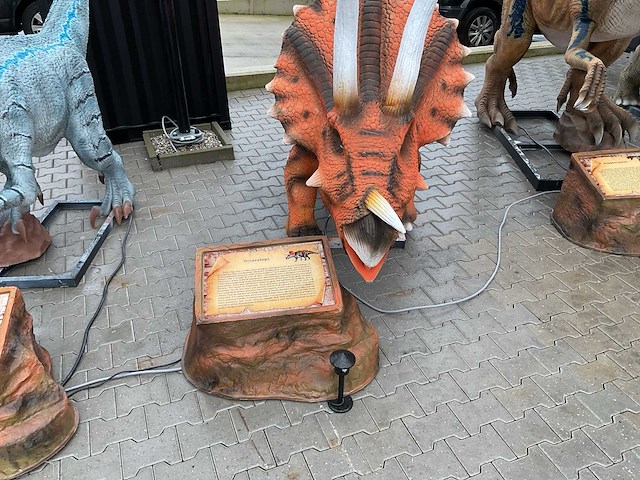 Rhino-cross-dino - rad-020 - dinosaurus triceratops 4 meter - afbeelding 7 van  9