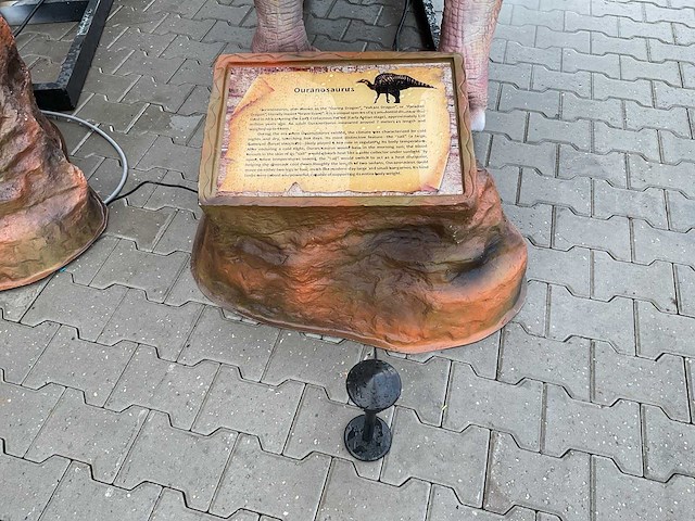 Rhino-cross-dino - rad-021 - dinosaurus ouranosaurus 5 meter - afbeelding 6 van  8