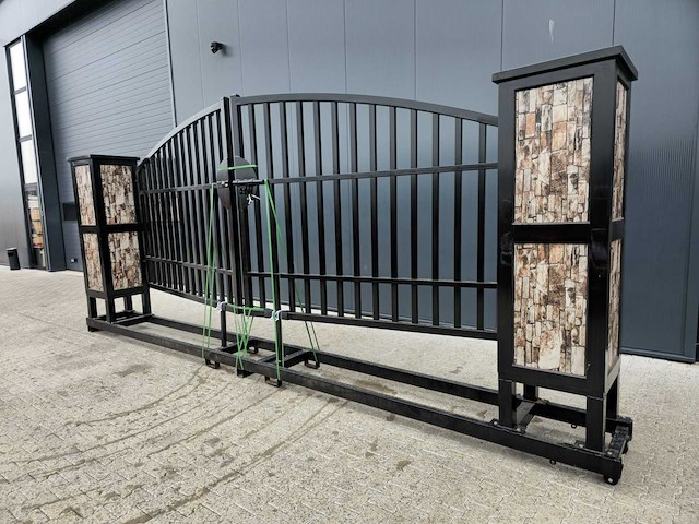 Rhino-cross-gates 600 cm toegangspoort/hek compleet met palen - afbeelding 1 van  10