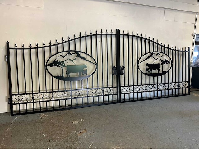 Rhino-cross-gates koe 496cm toegangspoort/hek 16ft - afbeelding 1 van  1