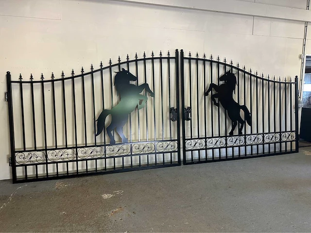 Rhino-cross-gates paard 365cm toegangspoort/hek 12ft - afbeelding 1 van  3