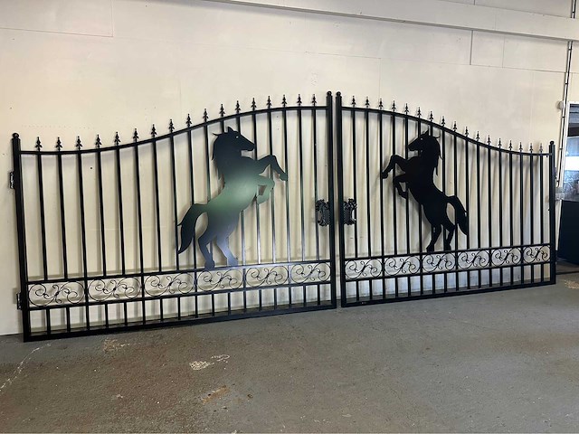 Rhino-cross-gates paard 433cm toegangspoort/hek 14ft - afbeelding 2 van  3