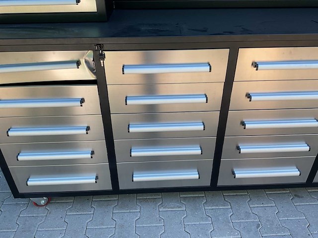 Rhino cross h10ft-35d-2-01c-01 202604071405 werkbank - afbeelding 9 van  9