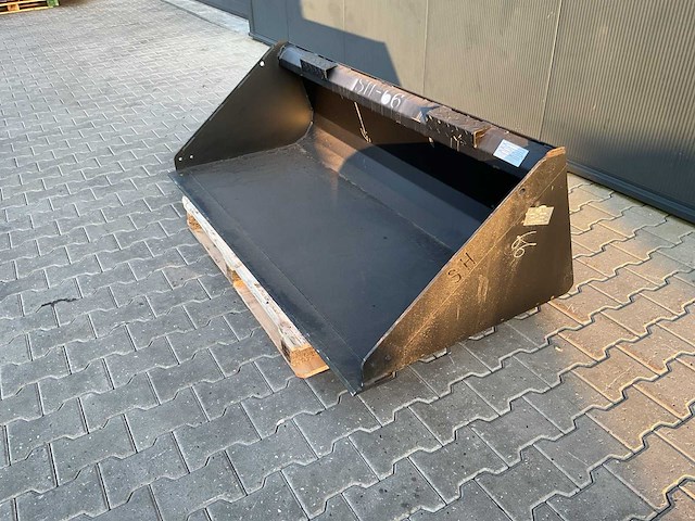 Rhino-cross standard bucket 66 inch schranklader - afbeelding 2 van  8
