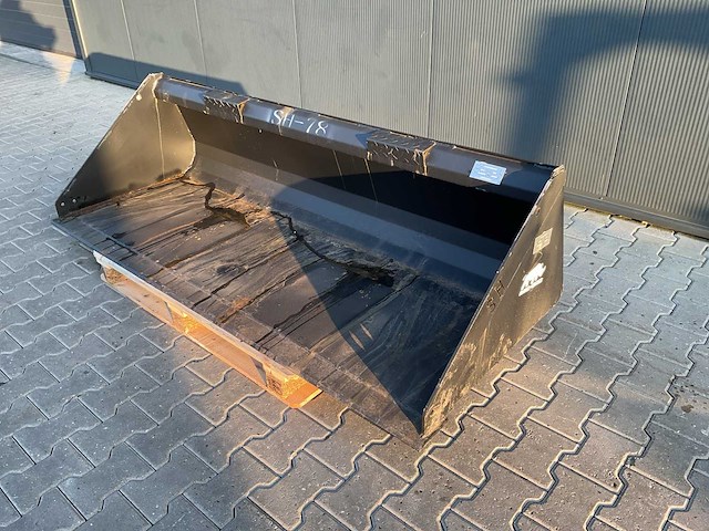 Rhino-cross standard bucket 78 inch schranklader - afbeelding 1 van  4