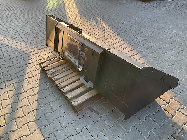 Rhino-cross standard bucket 84 inch schranklader - afbeelding 7 van  8