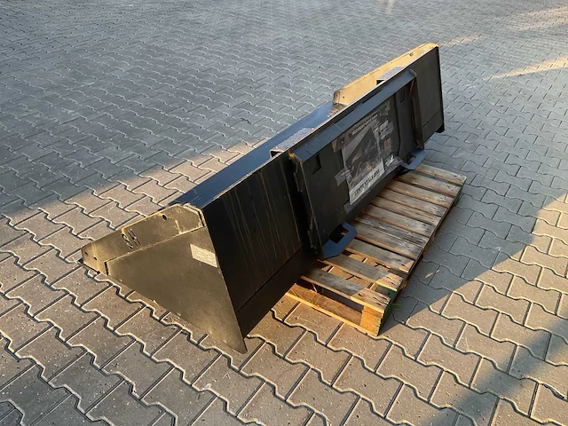 Rhino-cross standard bucket 84 inch schranklader - afbeelding 6 van  8