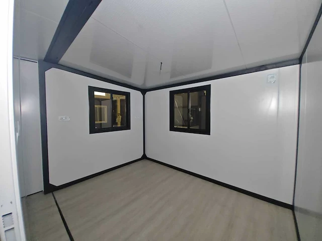 Rhino houses 20ft balcony donker houttiny house - afbeelding 3 van  22