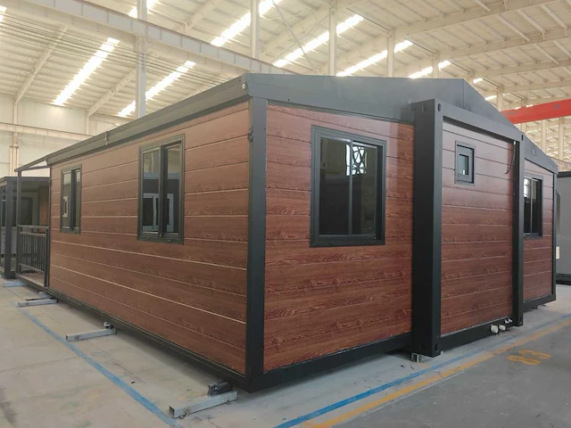 Rhino houses 20ft balcony donker houttiny house - afbeelding 20 van  22