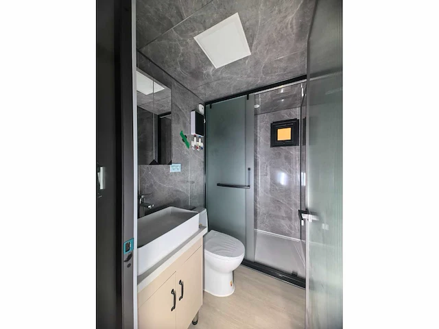 Rhino houses 20ft balcony licht hout tiny house - afbeelding 1 van  11