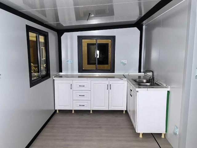 Rhino houses 20ft balcony licht hout tiny house - afbeelding 6 van  11