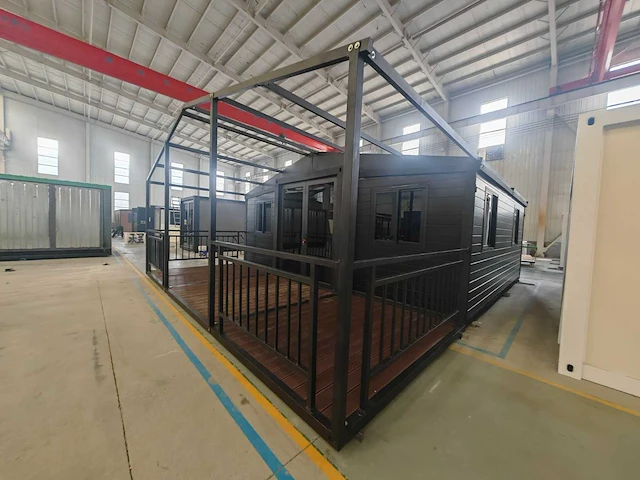 Rhino houses 20ft balcony zwart tiny house - afbeelding 2 van  3