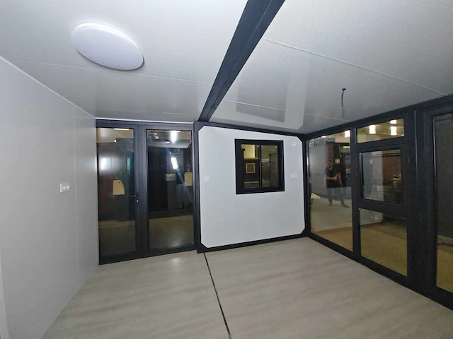 Rhino houses 20ft hout glazen wand tiny house - afbeelding 11 van  24